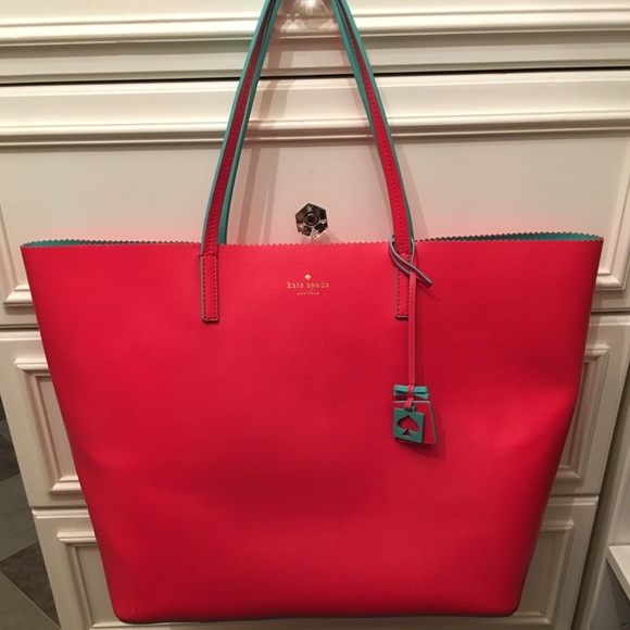 kate spade Handbags - Kate Spade large Tote